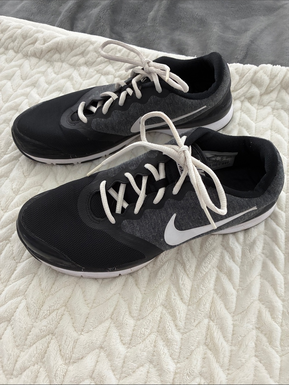 Nike Black and Gray Athletic Trainers with White Swoosh 8.5